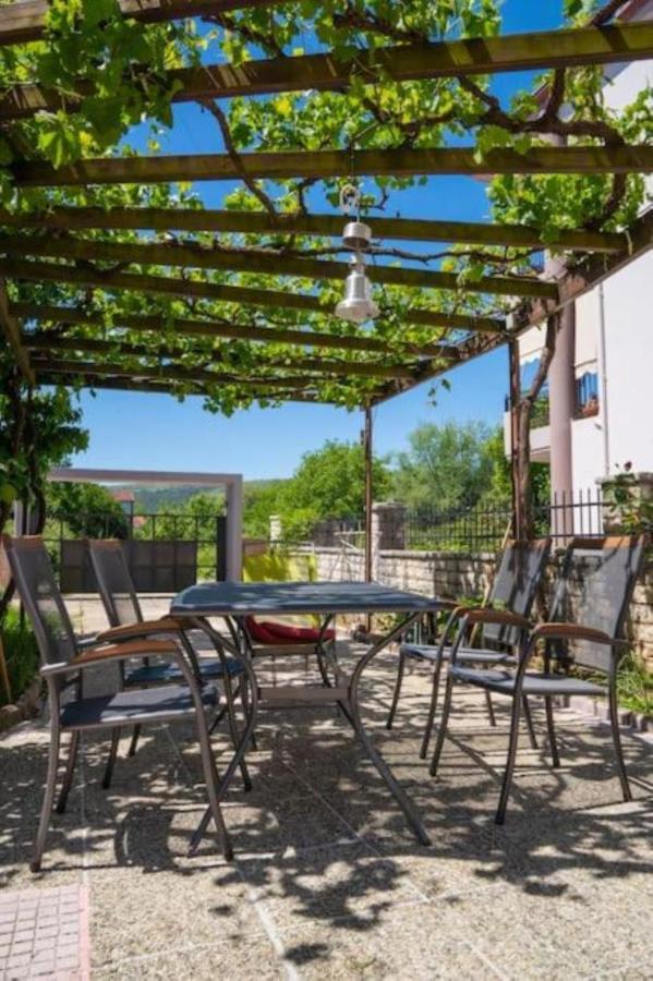 Secret Garden 76 Sq.M. Apartment Close To City Center Янина Экстерьер фото